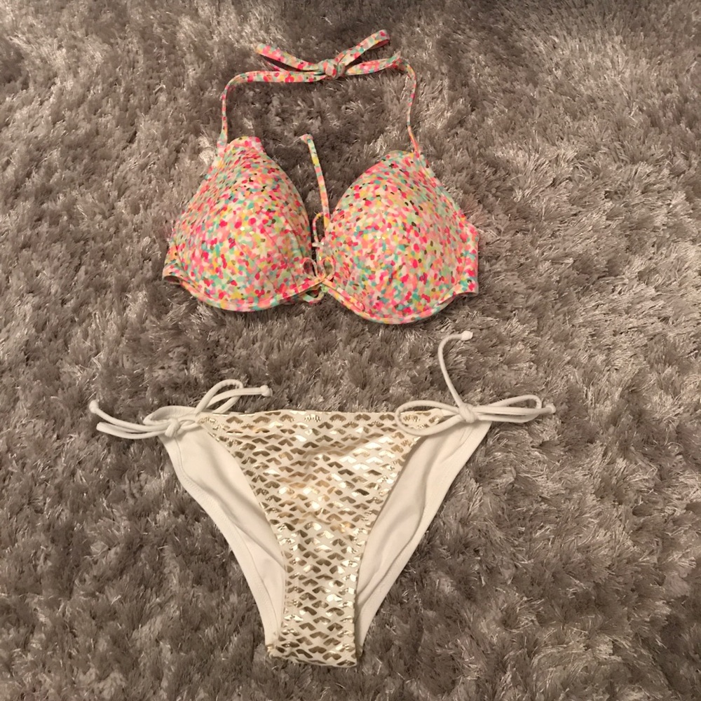 Victoria's Secret Bikini Small/34 D