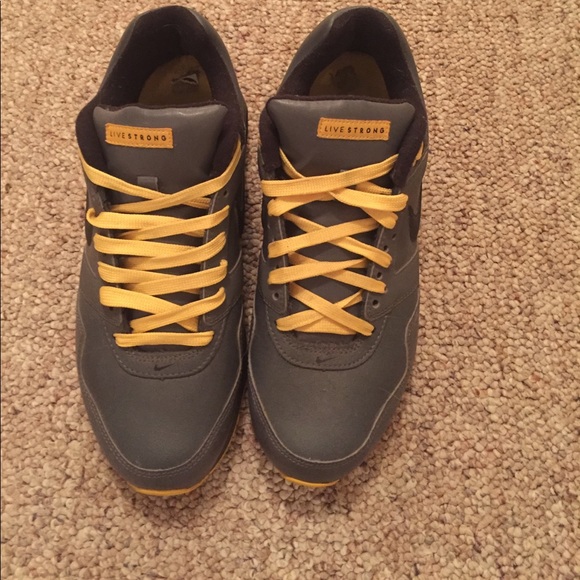 Nike Shoes - Nike Livestrong Airmax shoes
