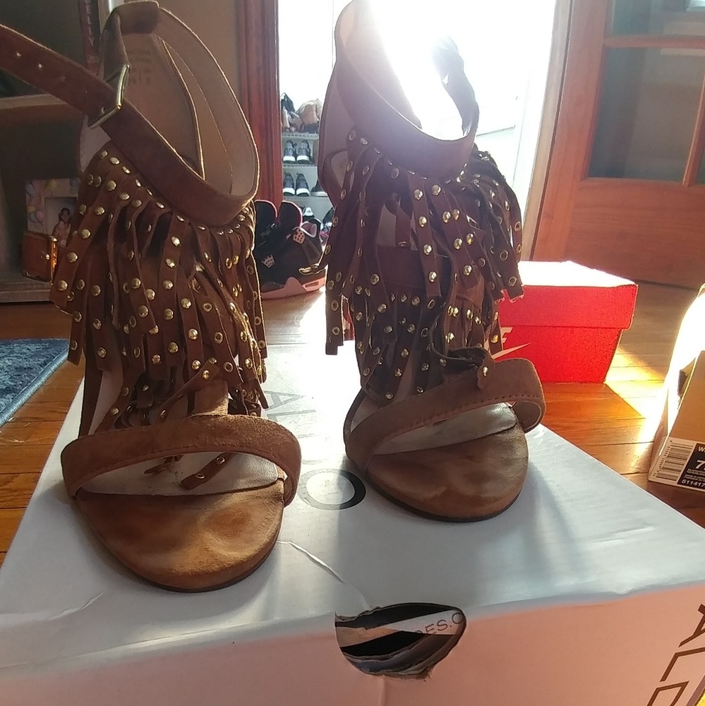 Aldo glelian fringe heels. Size 7 EUC