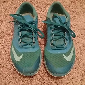 Girls Nikes