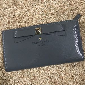 Kate Spade grey patent leather Stacy wallet
