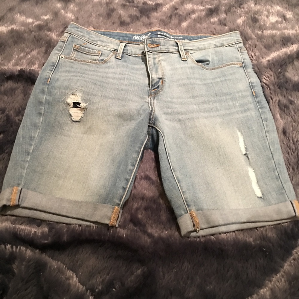 Denim Bermuda shorts, never worn