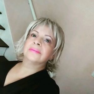 Meet your Posher, Aurea