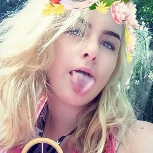 Meet your Posher, Isabella