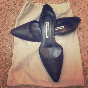 Manolo Blahnik 38 Flats
