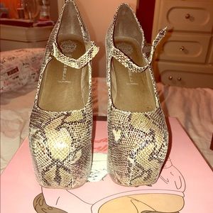 Jeffrey Campbell Night Walks