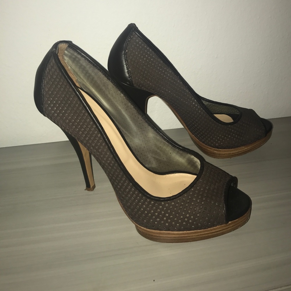 Authentic Gorgeous Longchamp cut out brown heels