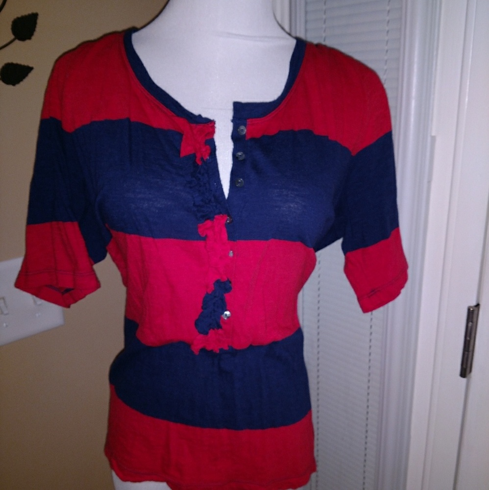 Xl old Navy top Two for $10🎈🎈🎈😋😋