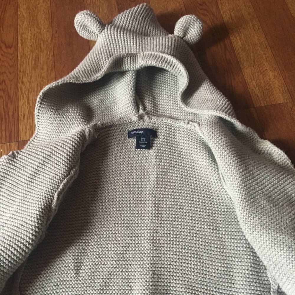 BABY GAP KNITTED SWEATER