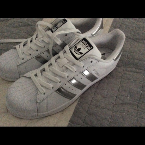 Meet your Posher, Allison - Picture 1 of 1