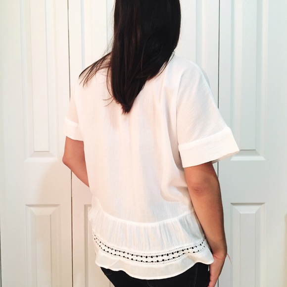 LOFT Tops - LOFT Embroidered White Top LOFT Tops - LOFT Embroidered White Top