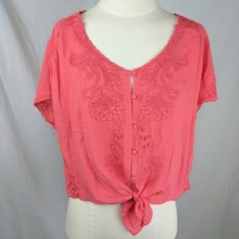 Cute pink button up shirt with lace in the back