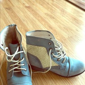 Steve Madden ankle boots with lace