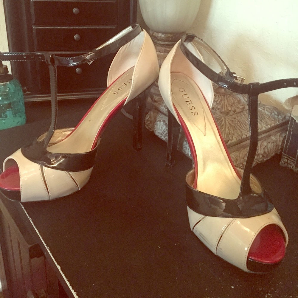 Size 8.5 Guess heels