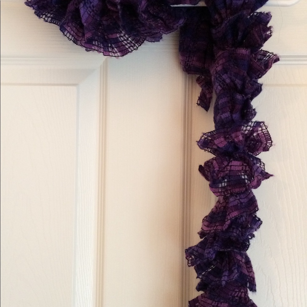 Purple Ruffled Scarf - Picture 5 of 5