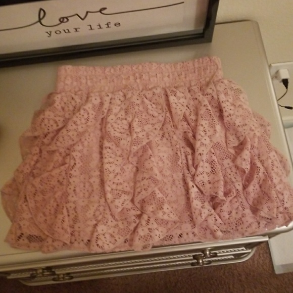 Pink Wet Seal Skirt - Picture 2 of 2