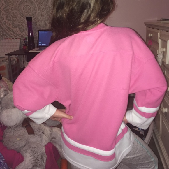 I'm selling a flyers jersey - Picture 2 of 2