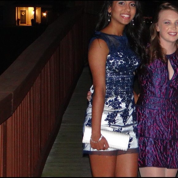 Navy blue homecoming dress size 2 - Picture 3 of 6