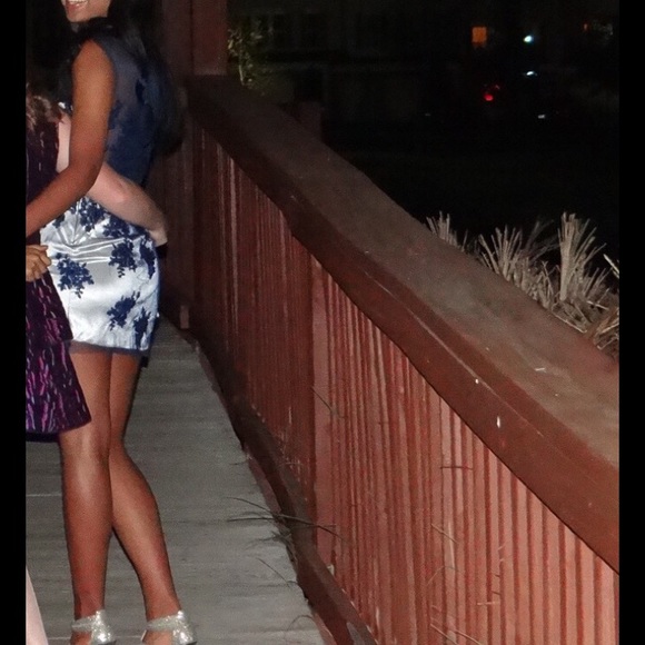 Navy blue homecoming dress size 2 - Picture 6 of 6