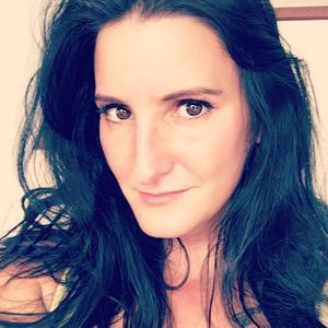 Meet your Posher, Eva