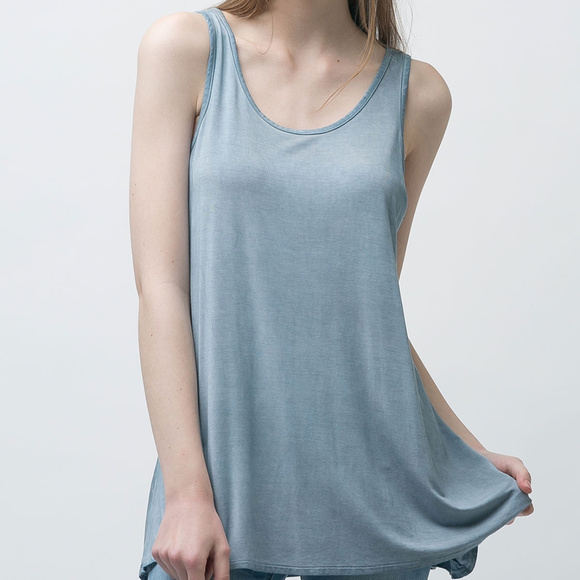 Blue Sleeveless Tunic Top with Lace Bralette - Picture 3 of 6