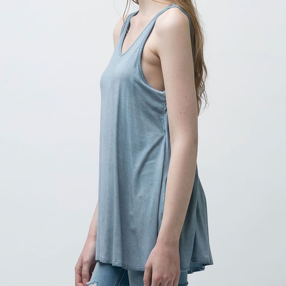 Blue Sleeveless Tunic Top with Lace Bralette - Picture 4 of 6