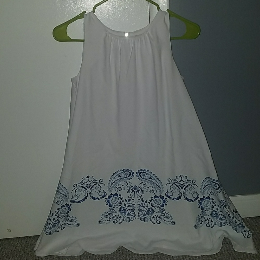 Pretty flowy dress for spring or summer