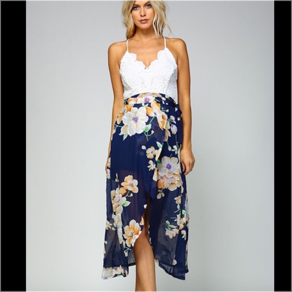 *LAST ONE* White Crochet Halter & Floral Dress - Picture 8 of 8