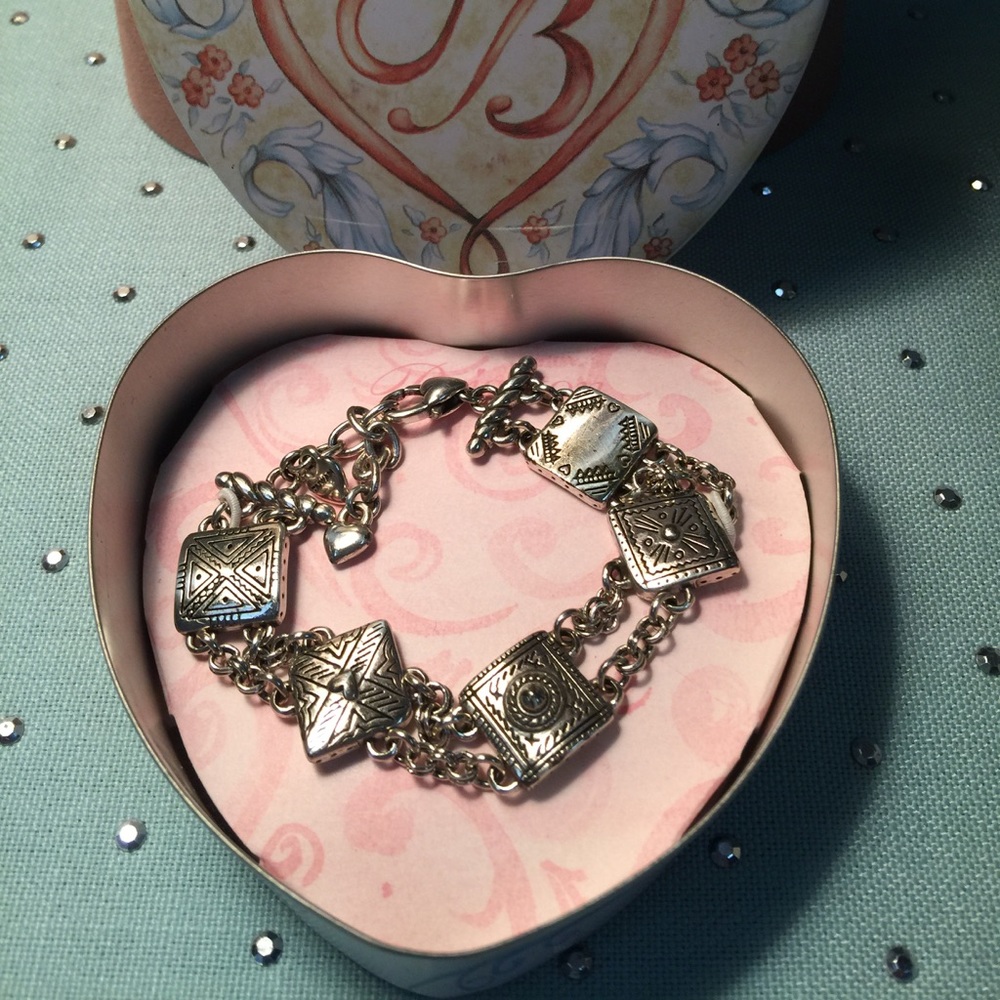 Silver classic Brighton bracelet with tin.