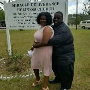 Meet your Posher, Almaretta