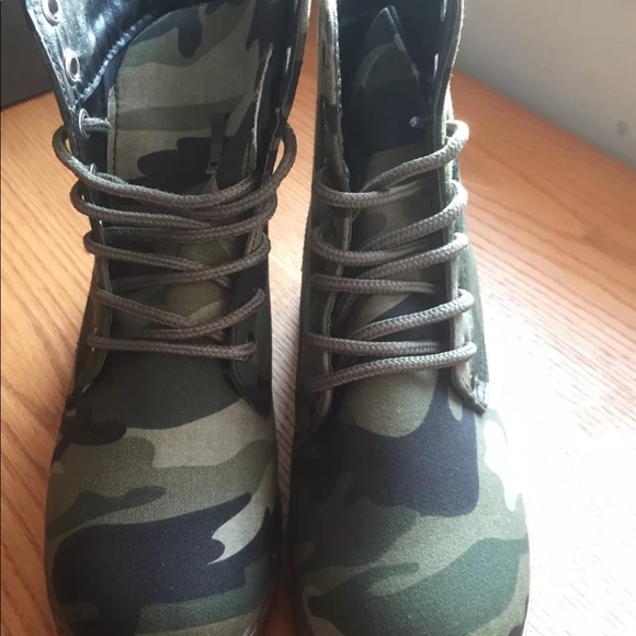 Unisex Kids Camo Combat Boots  flouaget  Size 3 - Picture 5 of 8