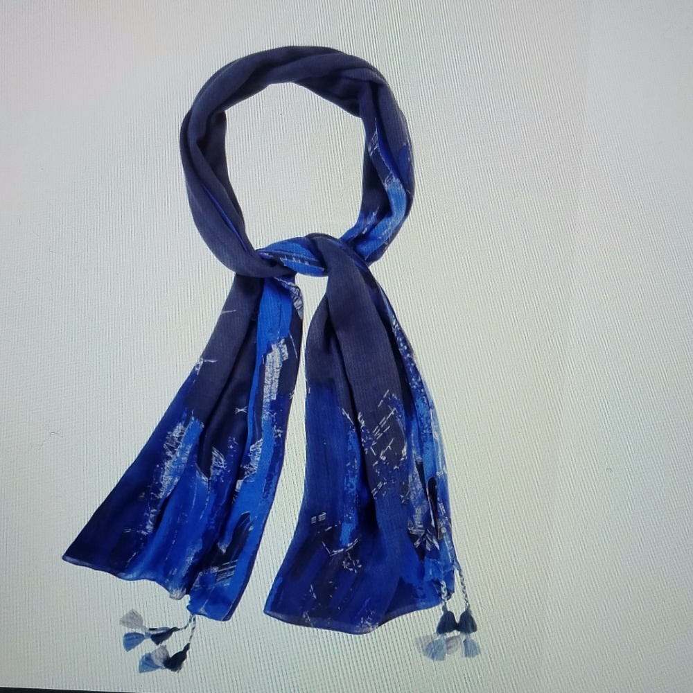 bcbgmaxazria Printed Wrap Scarf
