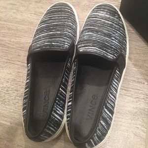 Vince Blair Sneaker. Size 8.5.