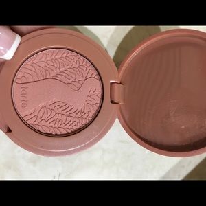 Tarte blush