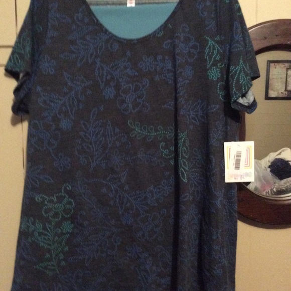 LuLaRoe outfit - Picture 3 of 4