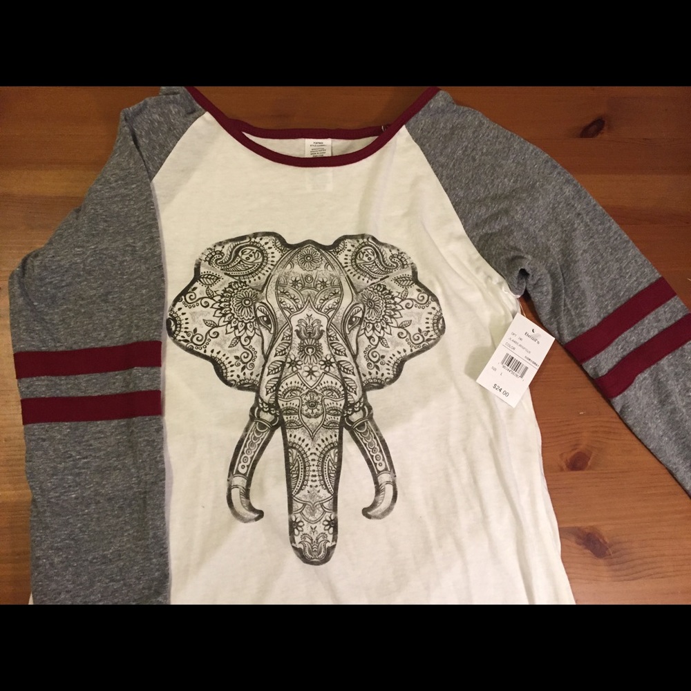 NWT juniors girl L elephant shirt
