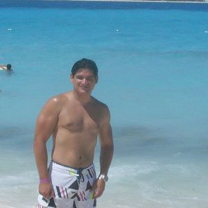 Meet your Posher, Ángel xavier