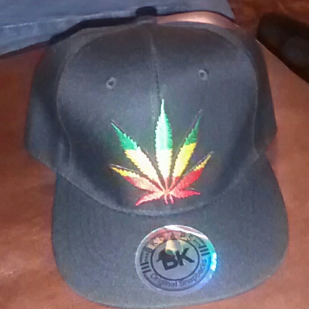 Black Hat w/ Rasta Leaf Patch