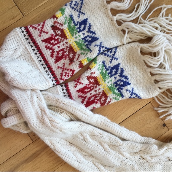 Scarf - Picture 3 of 3