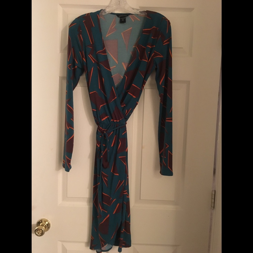 MODA INTERNATIONAL WRAP DRESS