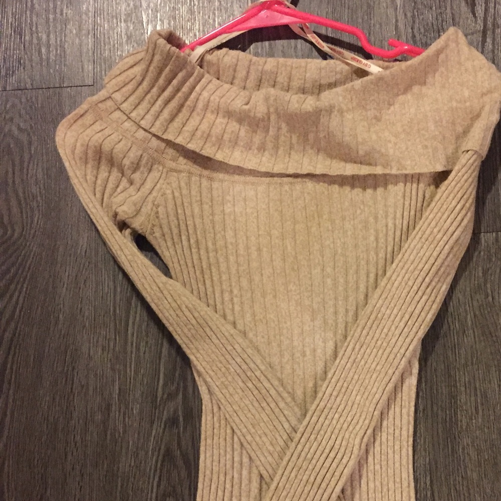 Guess sweater