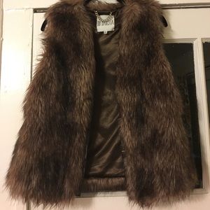 BB Dakota brown faux fur vest
