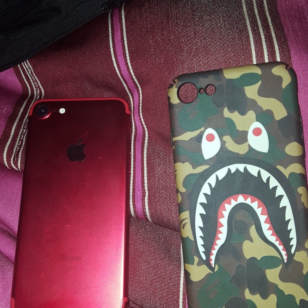 Unlocked iphone 7 128gb and bape case