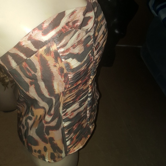 Top - Picture 3 of 4