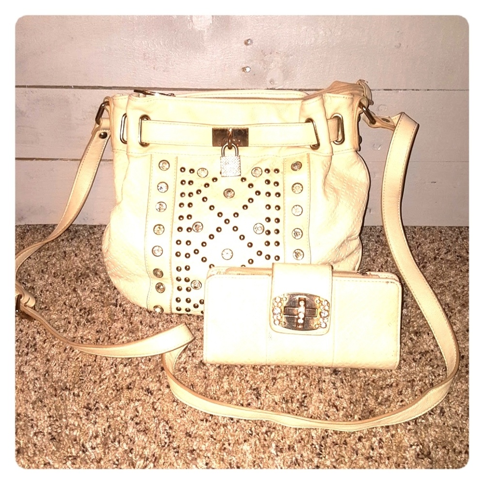 Buckle purse