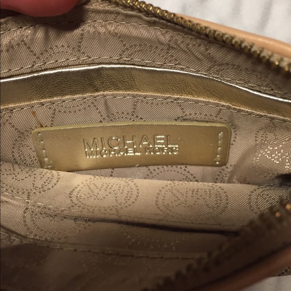 Michael Kors Wristlet - Picture 4 of 5