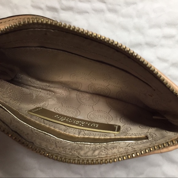 Michael Kors Wristlet - Picture 5 of 5