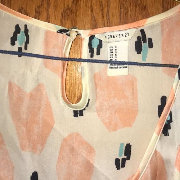Loose patterned tank - Picture 2 of 3