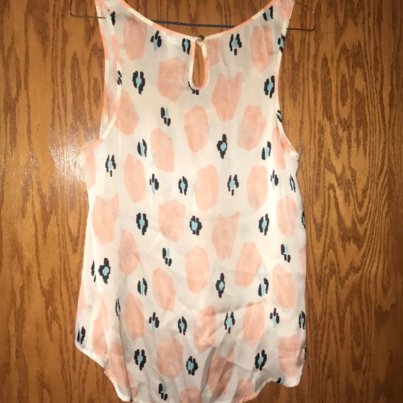 Loose patterned tank - Picture 3 of 3