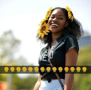 Meet your Posher, Cari